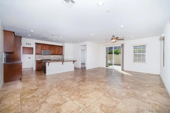 1204 White Oak Ct, El Cajon, California 92020
