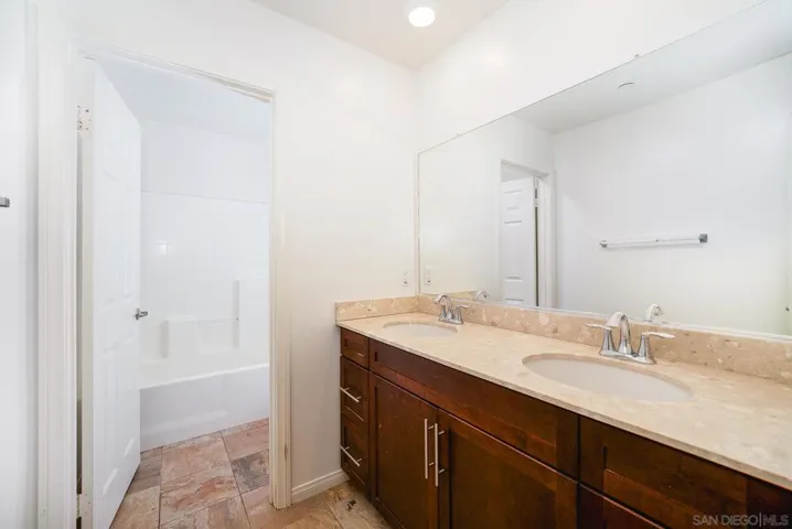 1204 White Oak Ct, El Cajon, California 92020