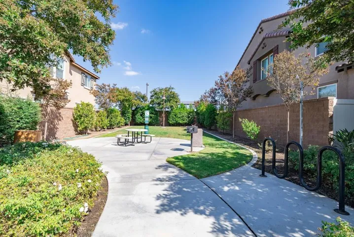 1204 White Oak Ct, El Cajon, California 92020