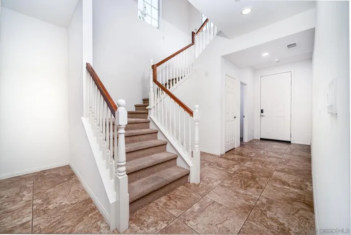 1204 White Oak Ct, El Cajon, California 92020