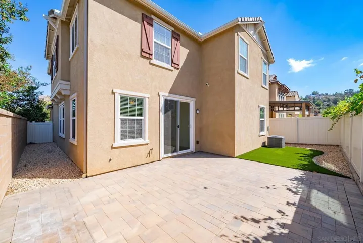 1204 White Oak Ct, El Cajon, California 92020