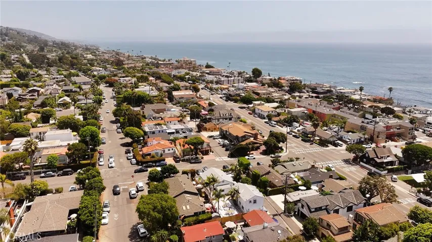 368 Oak Street, Laguna Beach, California 92651