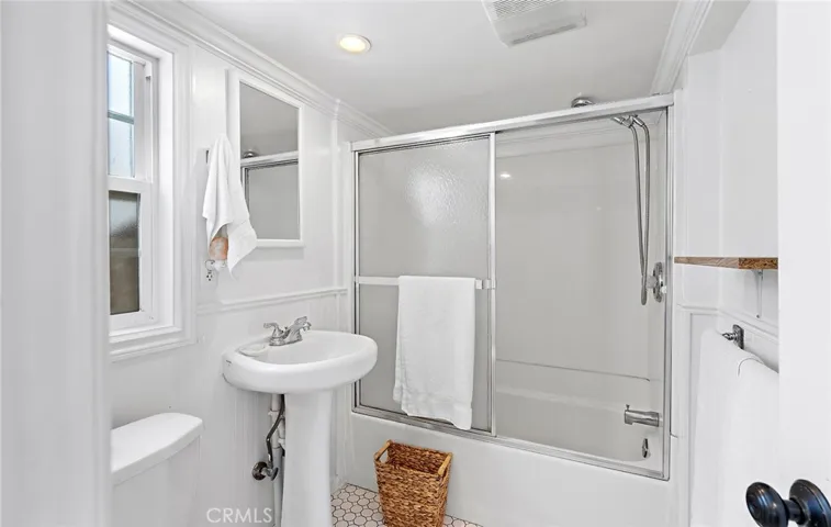 368 Oak Street, Laguna Beach, California 92651