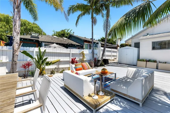 368 Oak Street, Laguna Beach, California 92651