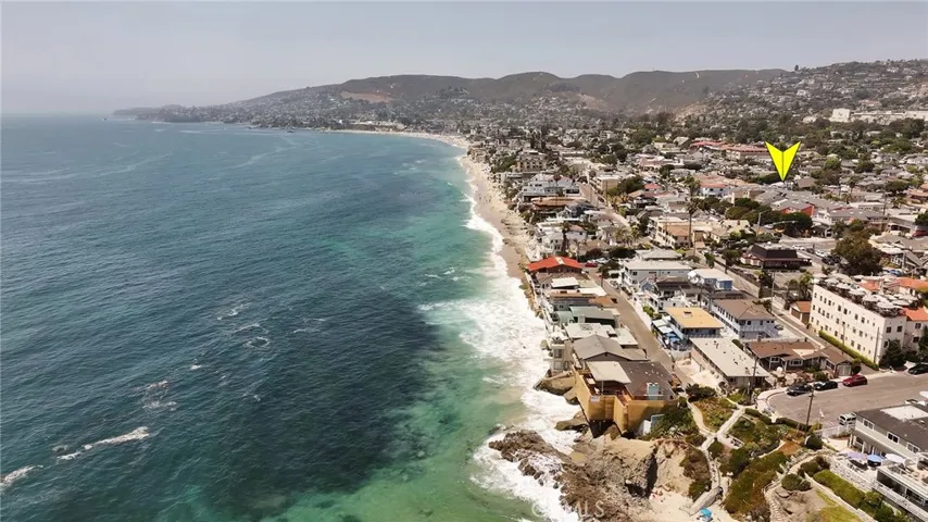 368 Oak Street, Laguna Beach, California 92651