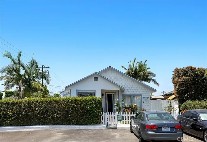 368 Oak Street, Laguna Beach, California 92651