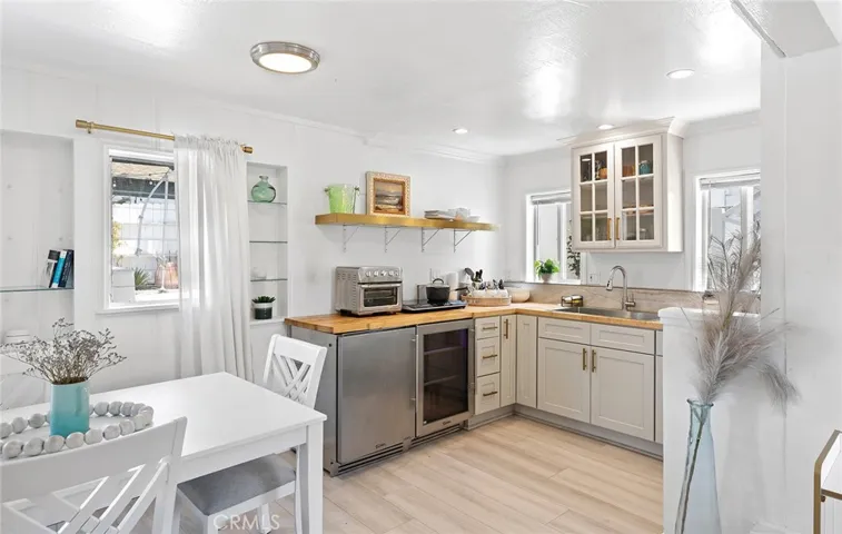 368 Oak Street, Laguna Beach, California 92651