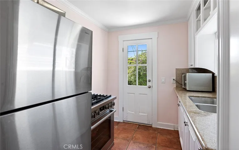 368 Oak Street, Laguna Beach, California 92651