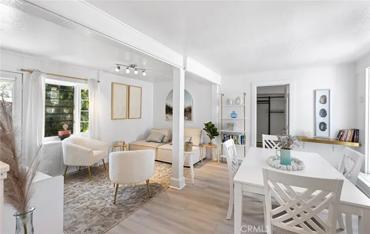 368 Oak Street, Laguna Beach, California 92651