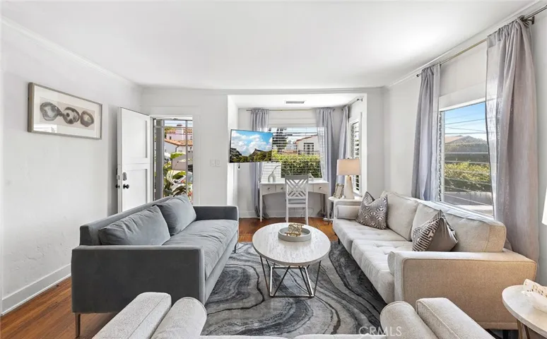 368 Oak Street, Laguna Beach, California 92651