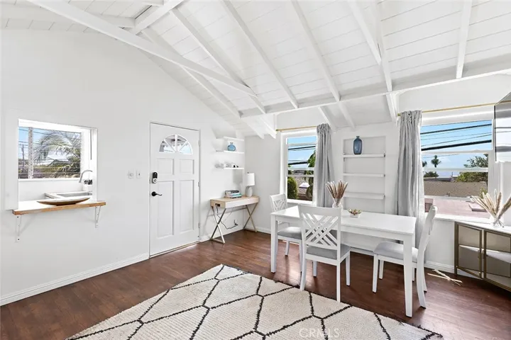 368 Oak Street, Laguna Beach, California 92651