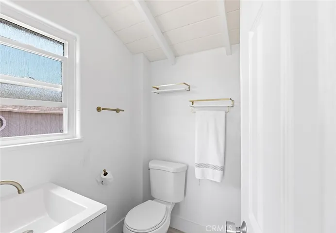 368 Oak Street, Laguna Beach, California 92651