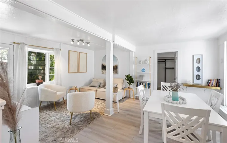 368 Oak Street, Laguna Beach, California 92651