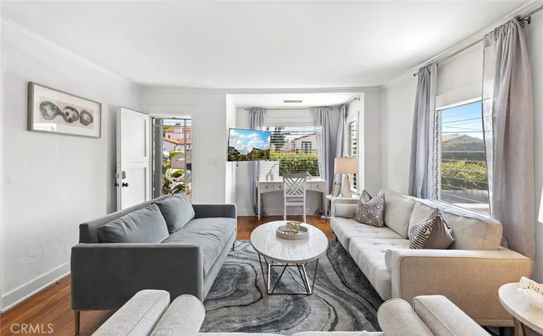 368 Oak Street, Laguna Beach, California 92651