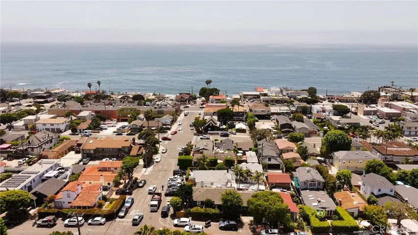 368 Oak Street, Laguna Beach, California 92651