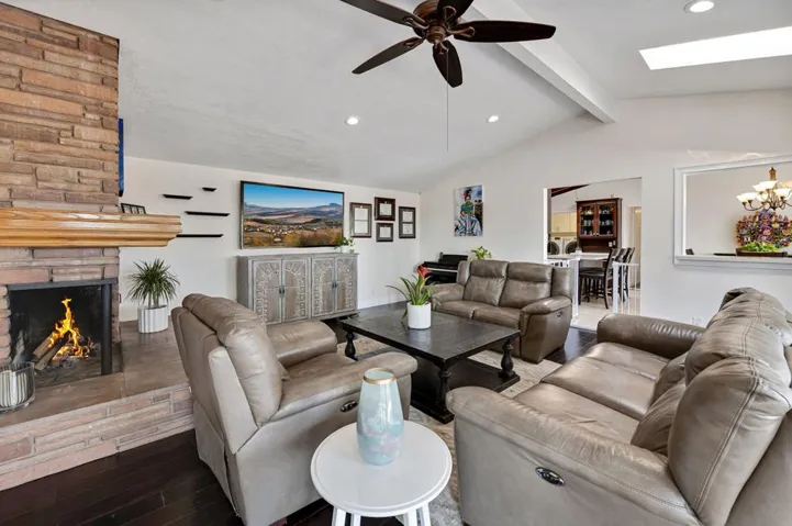 15-web-or-mls-643  Crown st. Glendora (1