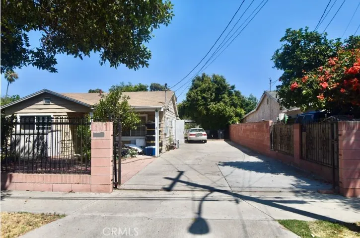 721 N Gunther Street, Santa Ana, California 92703