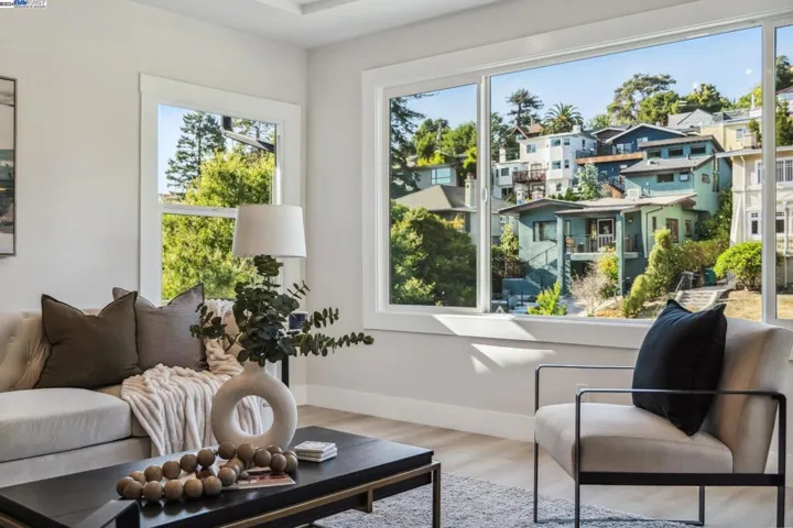 721 Mandana Blvd, Oakland, California 94610