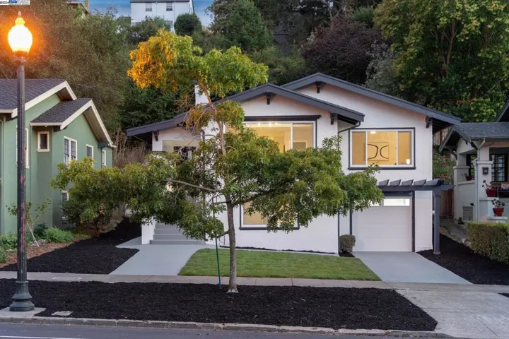 721 Mandana Blvd, Oakland, California 94610