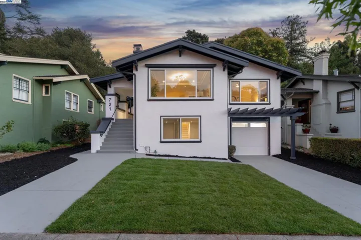721 Mandana Blvd, Oakland, California 94610