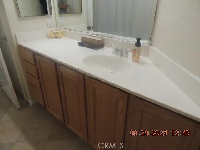 11143 Canora Court, Apple Valley, California 92308