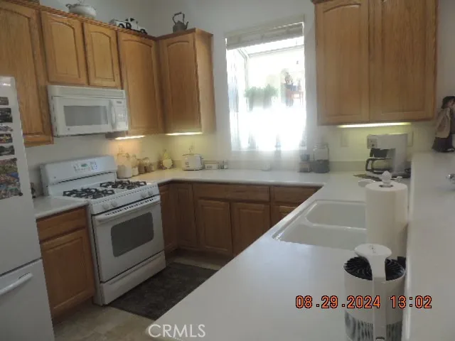 11143 Canora Court, Apple Valley, California 92308