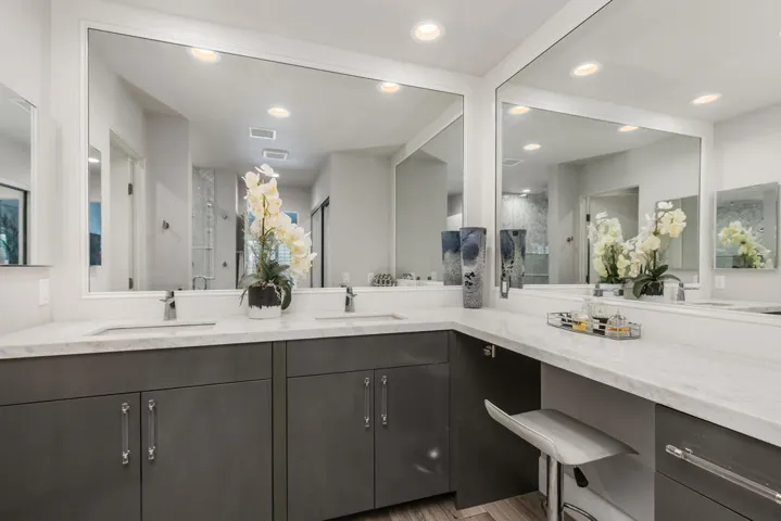 BathroomPrimary1