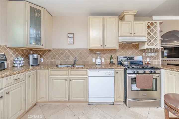 4043 Sierra Avenue, Norco, California 92860