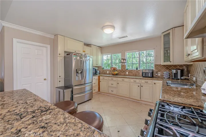4043 Sierra Avenue, Norco, California 92860