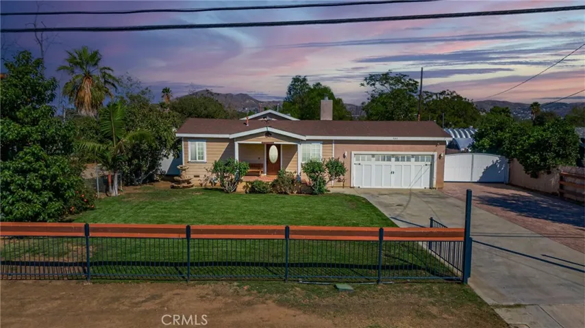 4043 Sierra Avenue, Norco, California 92860