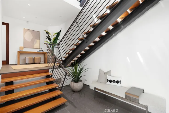 591 Balboa Avenue, Laguna Beach, California 92651