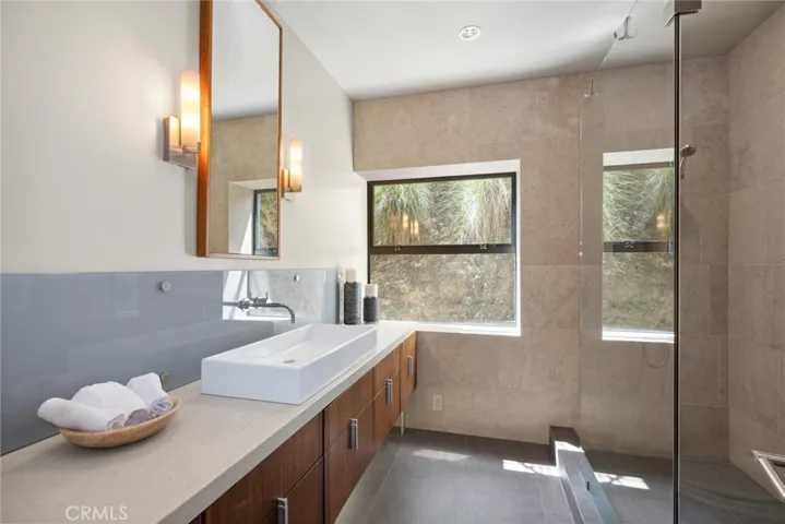 591 Balboa Avenue, Laguna Beach, California 92651
