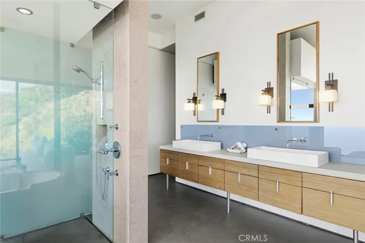 591 Balboa Avenue, Laguna Beach, California 92651