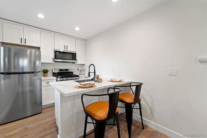 7290 Colony Rd, La Mesa, California 91942
