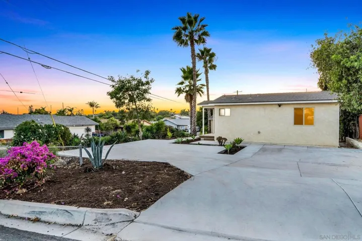 7290 Colony Rd, La Mesa, California 91942