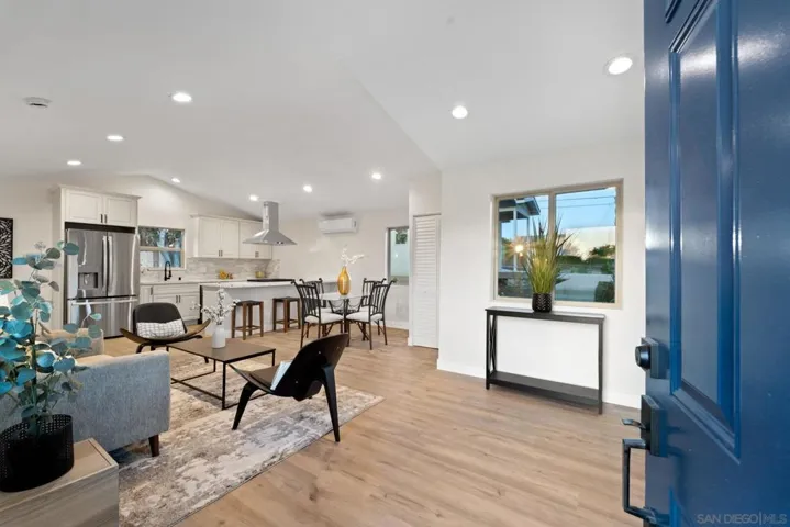 7290 Colony Rd, La Mesa, California 91942