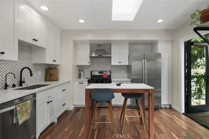 1900 Berkeley, Echo Park, California 90026