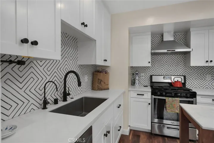 1900 Berkeley, Echo Park, California 90026