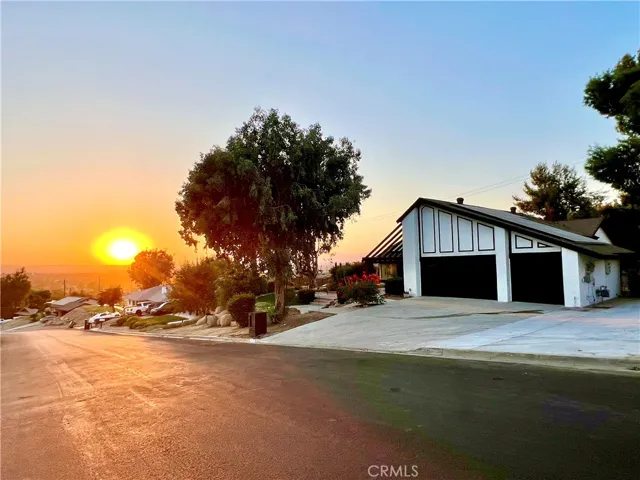 227 Mount Shasta, Norco, California 92860