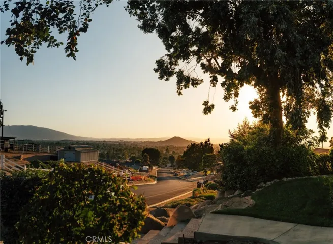 227 Mount Shasta, Norco, California 92860