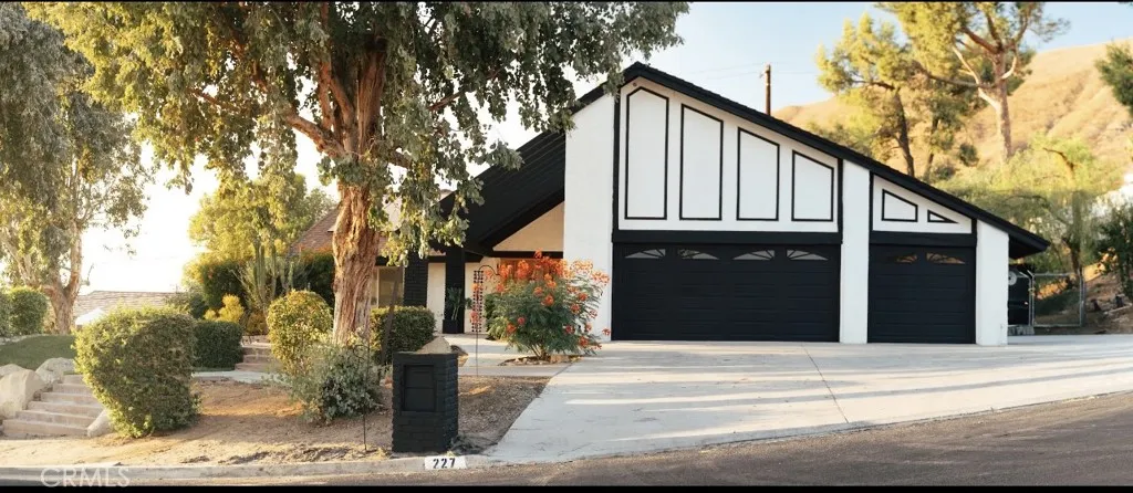 227 Mount Shasta, Norco, California 92860
