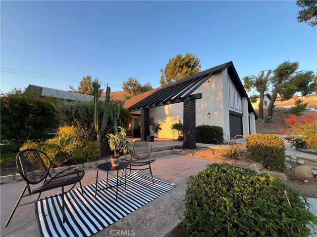 227 Mount Shasta, Norco, California 92860