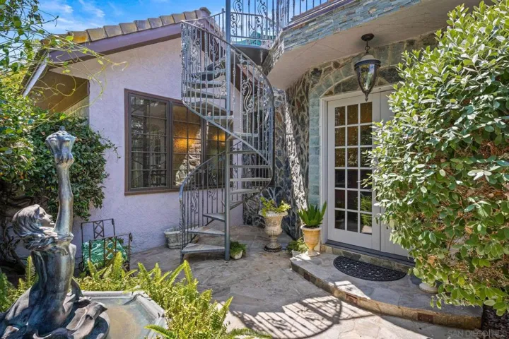 15145 Rancho Real, Del Mar, California 92014