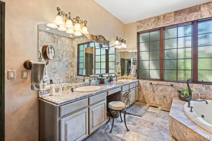 15145 Rancho Real, Del Mar, California 92014