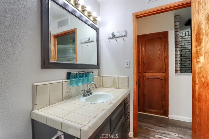 5663 Creel Road, Mariposa, California 95338