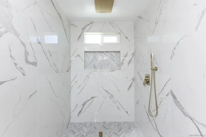 10967 Salinas Way, San Diego, California 92126