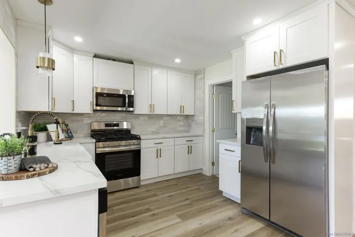 10967 Salinas Way, San Diego, California 92126