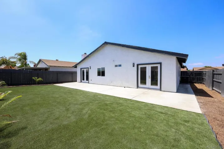 10967 Salinas Way, San Diego, California 92126