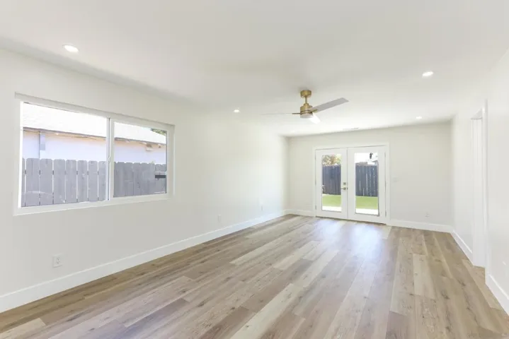10967 Salinas Way, San Diego, California 92126