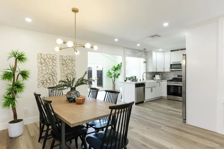 10967 Salinas Way, San Diego, California 92126